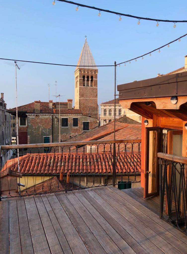 Key Location Near Palazzo Grassi * Венеция